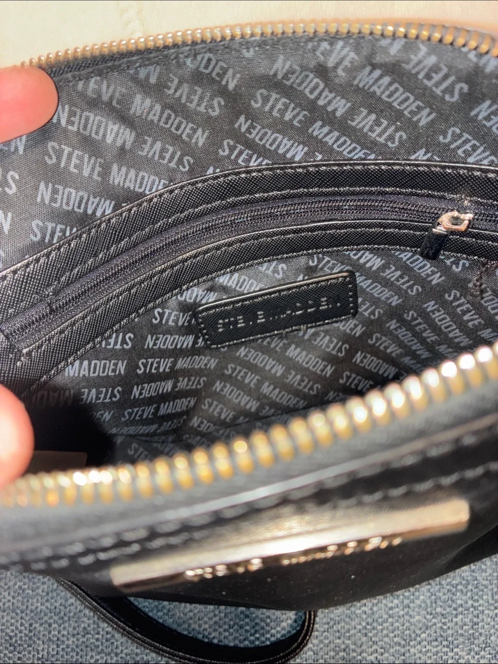 Black Crossbody Dome Bag - STEVE MADDEN